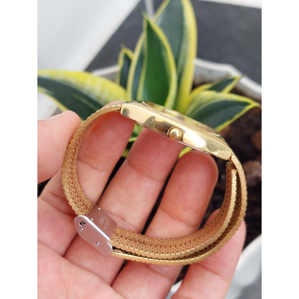 Đồng hồ nam Seiko mặt tank bầu hàng si chạy pin