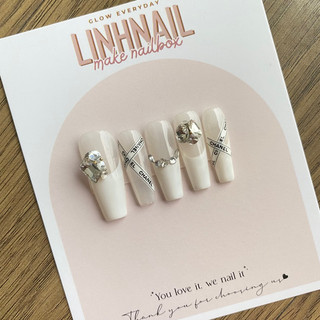 L031 Nailbox thiết kế màu trắng thương hiệu đính đá lấp lánh