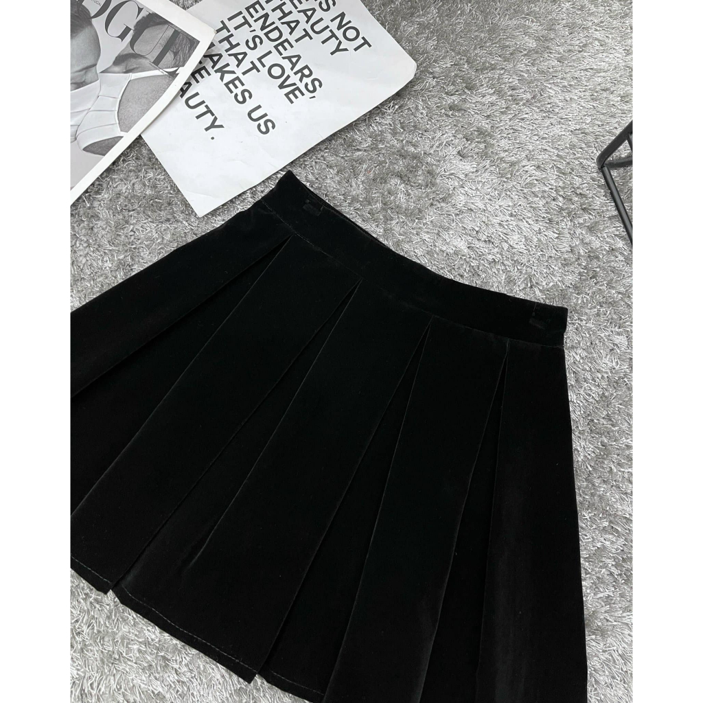 Chân váy nhung cạp cao ly to dáng ngắn