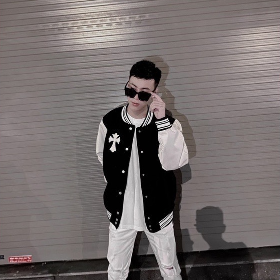 Áo Khoác Ngoài Nam,Áo Khoác Bomber Nữ Hình Thêu Hoạ Tiết Thánh Gía Chất Liệu Dạ Phối Tay Da