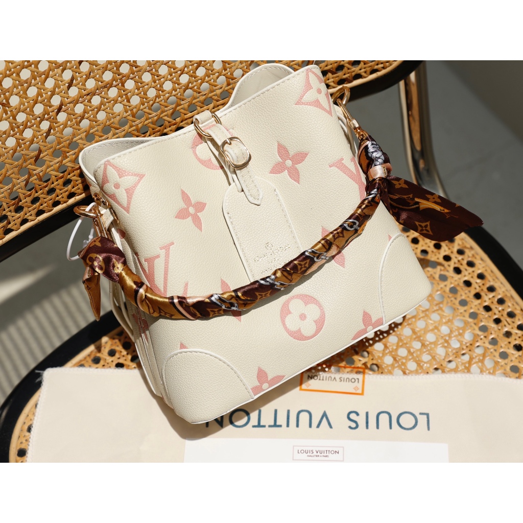 TÚI LV NEO SZ21 DA BÒ