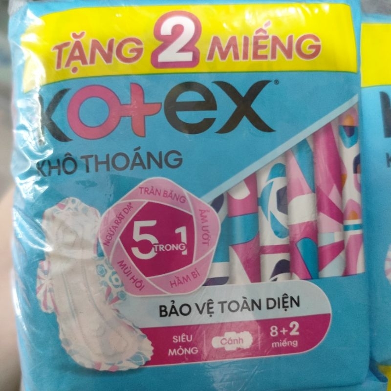 🌷 BĂNG VỆ SINH KOTEX BAN ĐÊM 28cm. 1 GÓI 4 MIẾNG TẶNG KÈM 2 MIẾNG BAN NGÀY 23cm