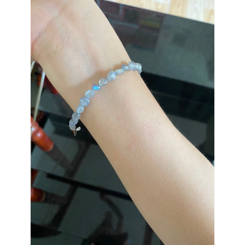 Vòng Labradorite khoá bạc 925 hấp dẫn,tự tin,quyến rũ