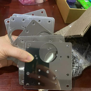 Miếng inox chống rỉ cho tủ gỗ, thép, nhựa, nhôm - Tấm đệm bóng đẹp kèm vít chất lượng