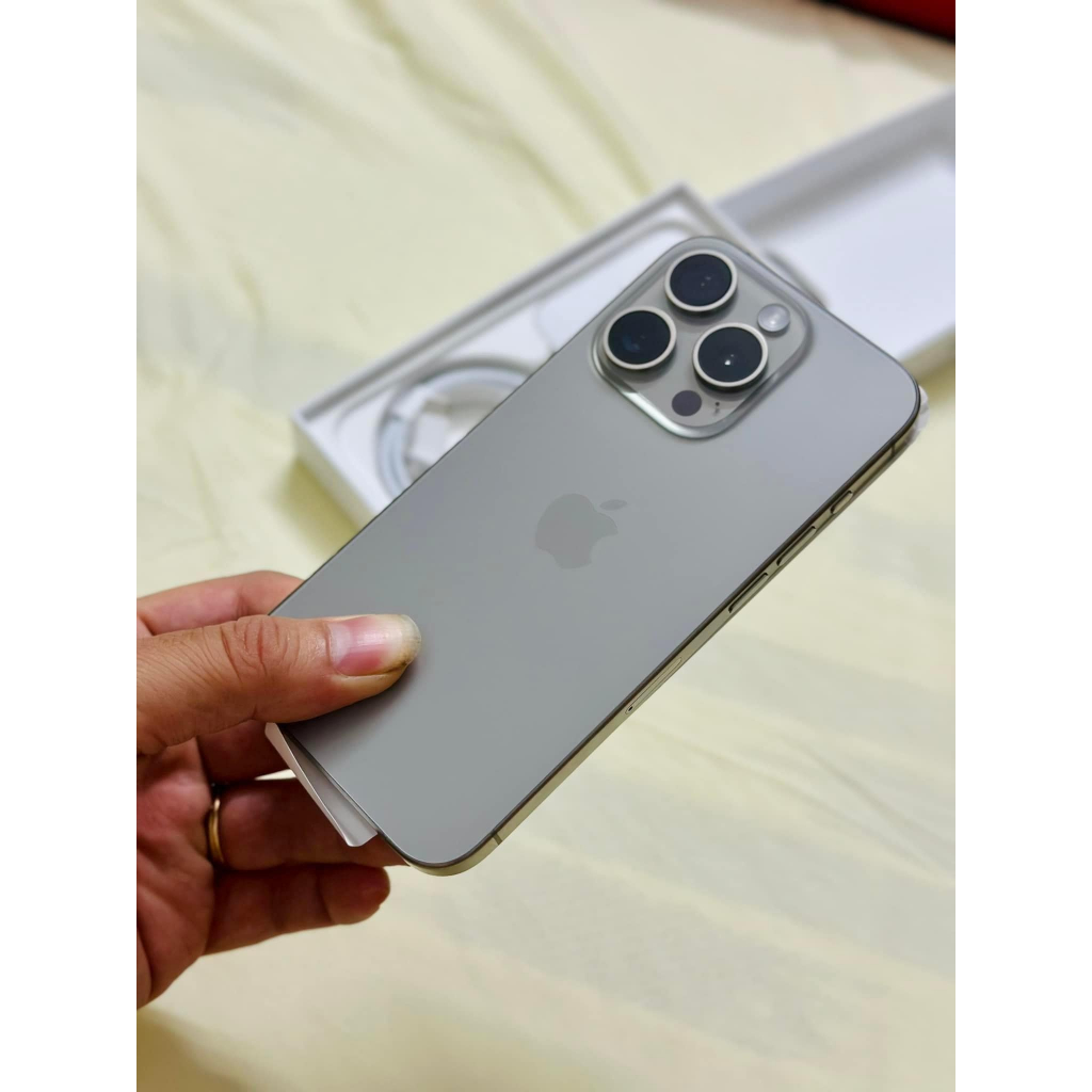 Sẵn máy 15 Prm màu titan | blue dung lượng 256gb