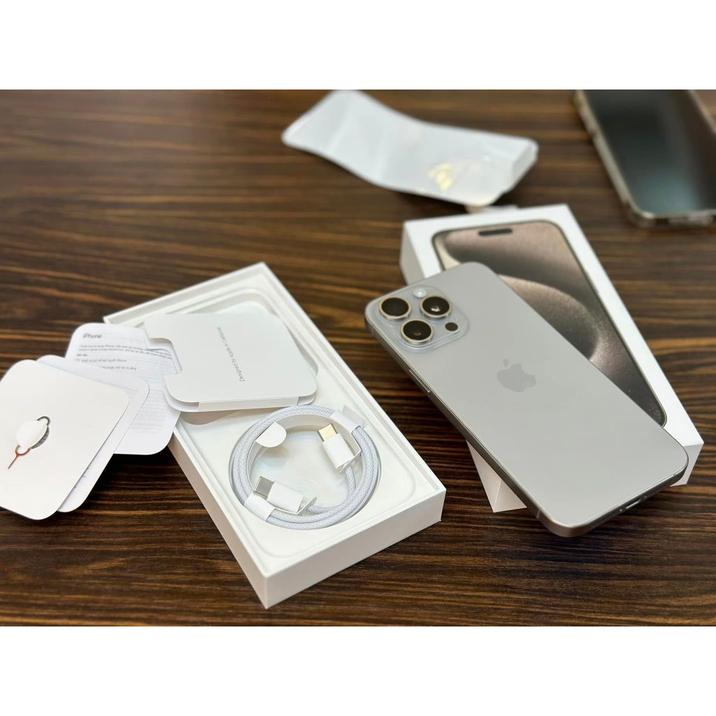 Sẵn máy 15 Prm màu titan | blue dung lượng 256gb