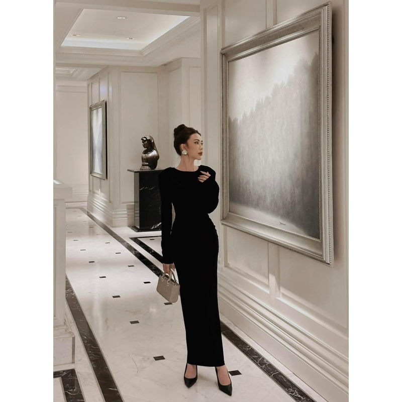 Đầm maxi tay dài hở lưng kết cườm