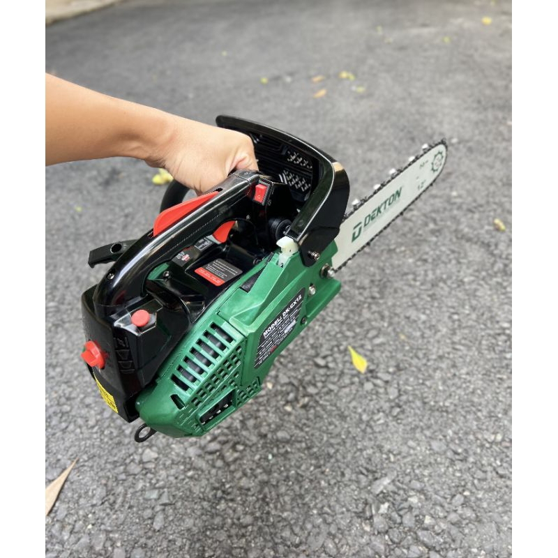 Cưa xích xăng dekton DK-CX12 lam xích dài 30cm, động cơ 2 thì
