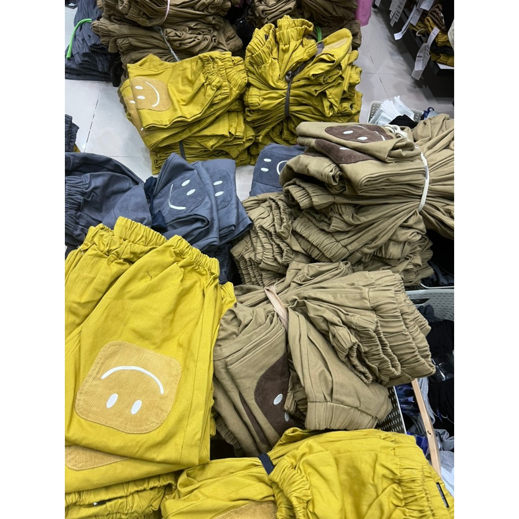 Quần kaki jogger bé trai lưng thun gối táp hình mặt cười , hàng VNXK Hàn