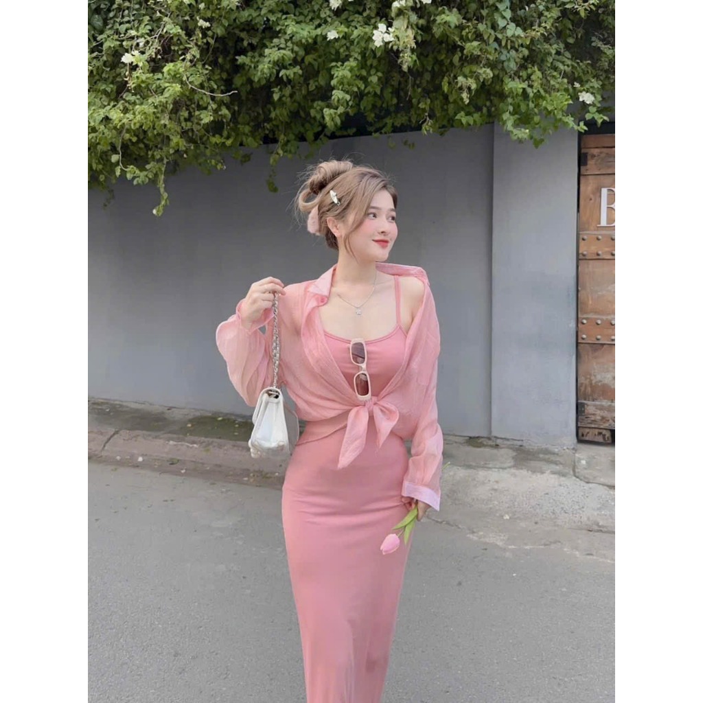 Sét đầm body 2 dây  kèm áo khoác sơ mi cài nút chất thun tăm nhun lạnh tơ xốp