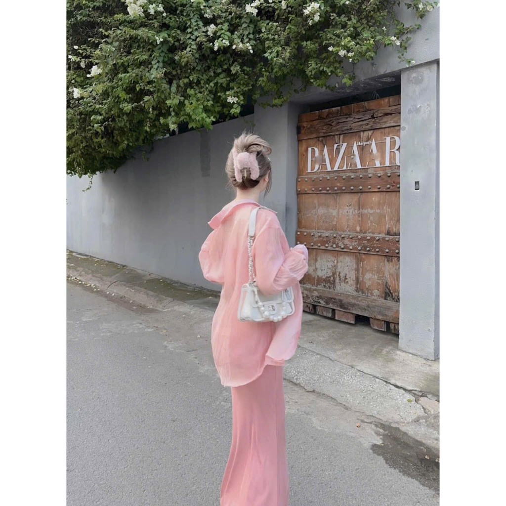 Sét đầm body 2 dây  kèm áo khoác sơ mi cài nút chất thun tăm nhun lạnh tơ xốp