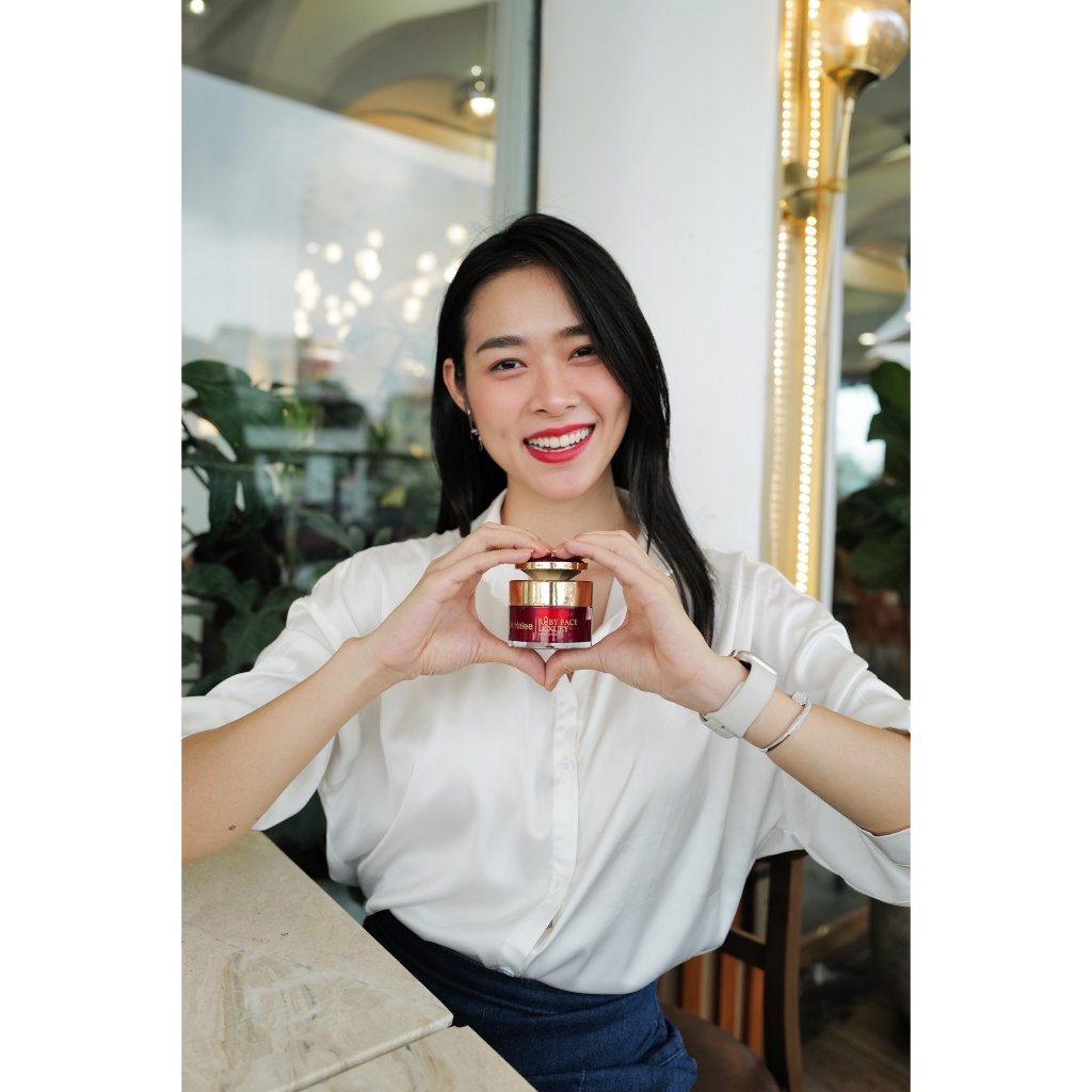 Kem Dưỡng Trắng Da Chuyên Sâu Ruby Lựu Đỏ Dr.Halee 30ml