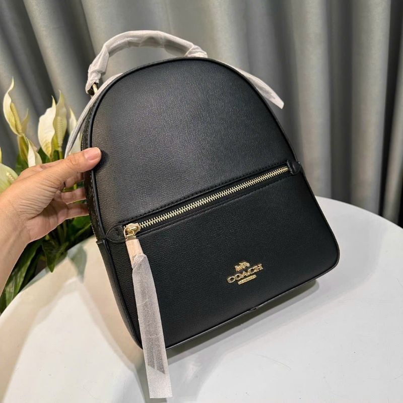 Jordyn Backpack In Signature Canvas. Mẫu balo đơn giản dễ sử dụng