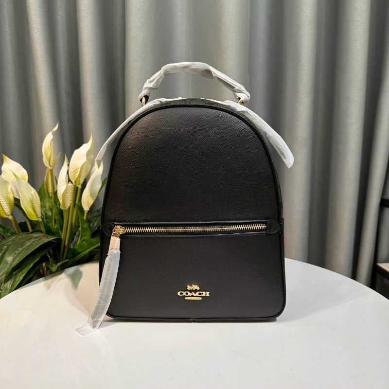 Jordyn Backpack In Signature Canvas. Mẫu balo đơn giản dễ sử dụng