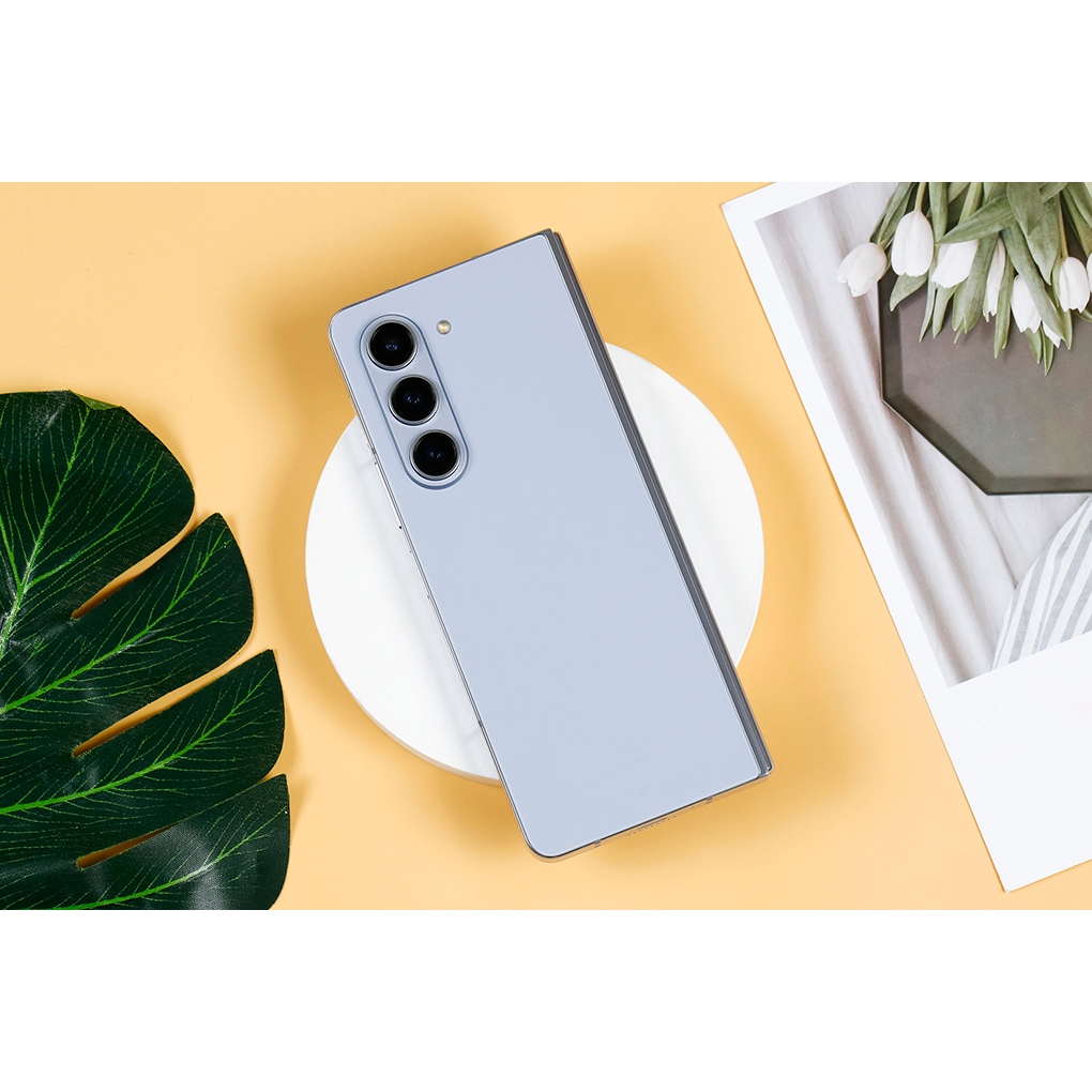 Điện thoại Sa msung Ganaxy Z Fo ld5 5G 256GB