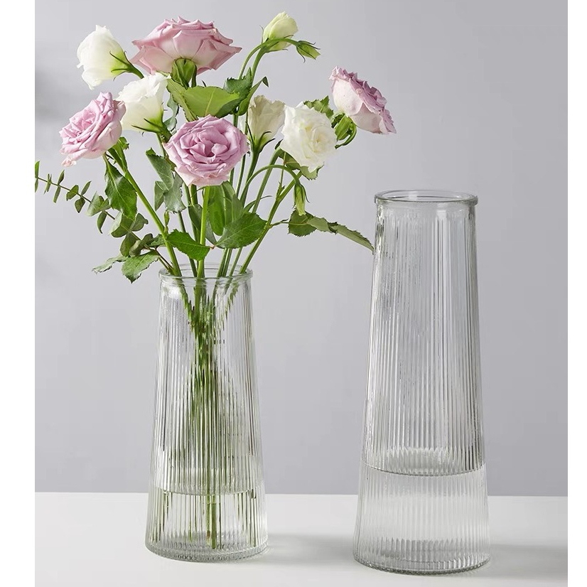 Bình hoa trang trí thuỷ tinh đơn giản đẹp kẻ sọc dọc và vân sần Qhouse  , lọ hoa decor trang trí kệ tủ tivi phòng khách
