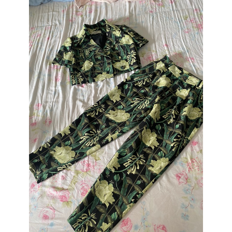 Bộ hãng Sixdo size M họa tiết