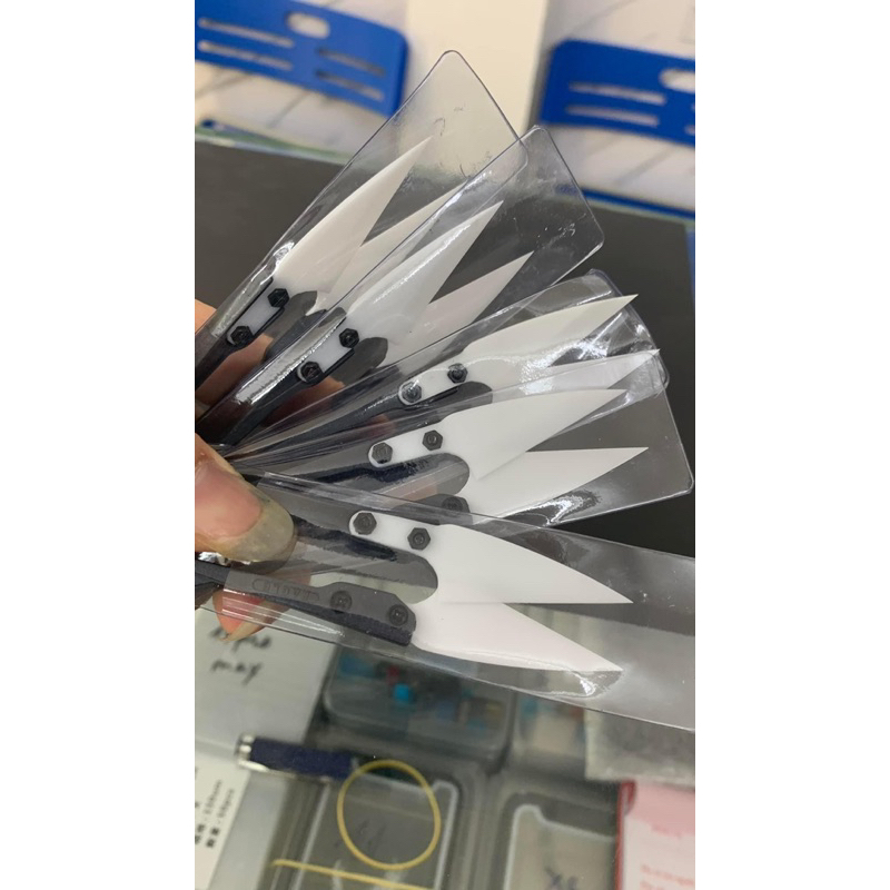 Kéo sứ cắt sell pin