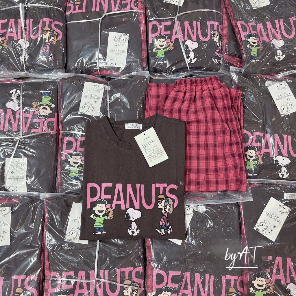 BỘ ÁO PEANUTS NÂU QUẦN KẺ