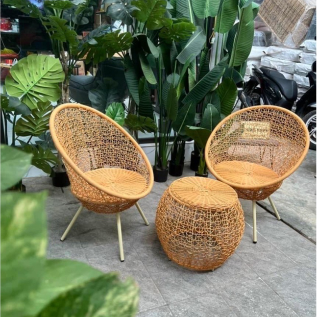 Bộ bàn ghế PuTin 3D chân chéo gồm 1 bàn và 2 ghế giả mây lõi thép dùng thư giãn trang trí sân vườn bảo hành 24 tháng