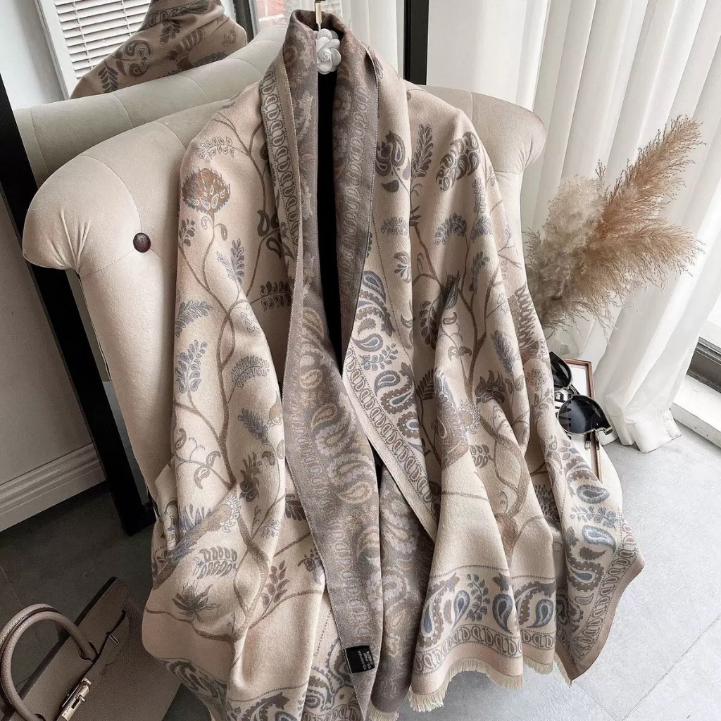 Khăn Choàng Cổ Nữ Vải Cashmere Xuất Dư Mềm Mượt, Nhẹ, Ấm Bền Đẹp Theo Thời Gian