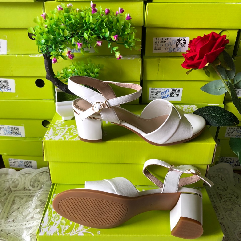 Sandal DUSTO Đơn Giản Màu Trơn Tiện Lợi Từ Khóa Cài Cao Gót 6cm Gót Vuông Thoải Mái.
