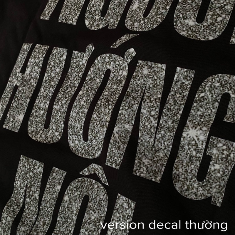 ÁO THUN IN CHỮ NGƯỜI HƯỚNG VỀ ANH - ÁO THUN FORM RỘNG IN DECAL GIẢ KIM TUYẾN CHỮ NGƯỜI HƯỚNG VỀ ANH SAMIÉ PREMIUM