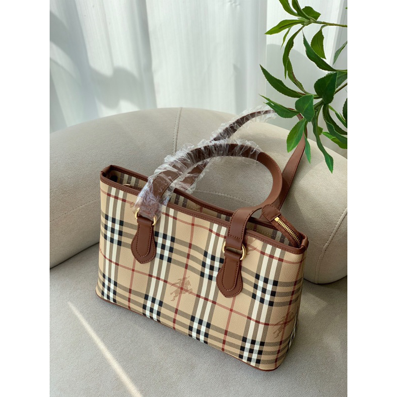 Túi Bbr tote rộng rãi