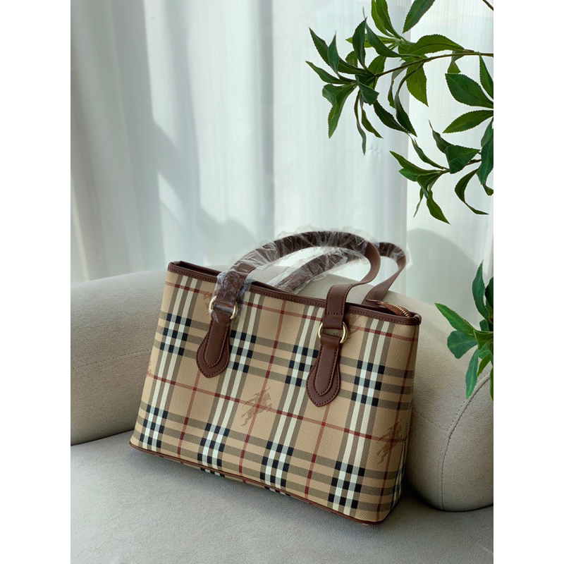 Túi Bbr tote rộng rãi