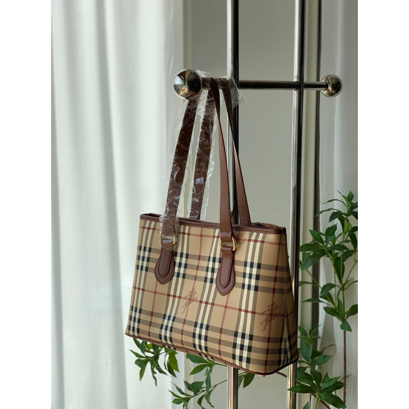 Túi Bbr tote rộng rãi