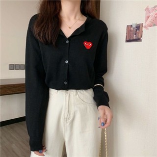 Áo Len Khoác Mỏng, Áo Carigani In Trái Tim Ngực Tay dài Cổ V Dáng Ôm Dễ Phối Đồ Phù Hợp Với Mọi Lứa Tuổi  | Thảo Chi