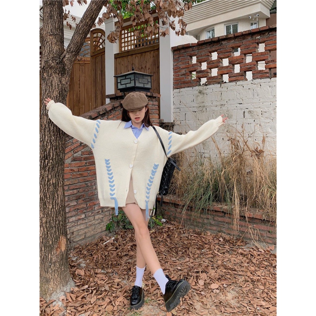 Áo Khoác len, Áo Len Cardigan Họa Tiết Thêu 2 Màu Siêu Đáng Yêu Thời Trang Nữ Mẫu Hot 2024 Hàng Qccc Bé Tiu