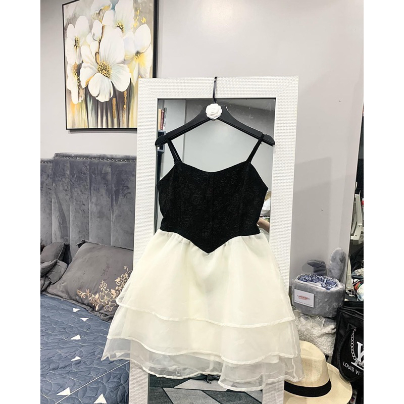 Váy 2 dây tiểu thư