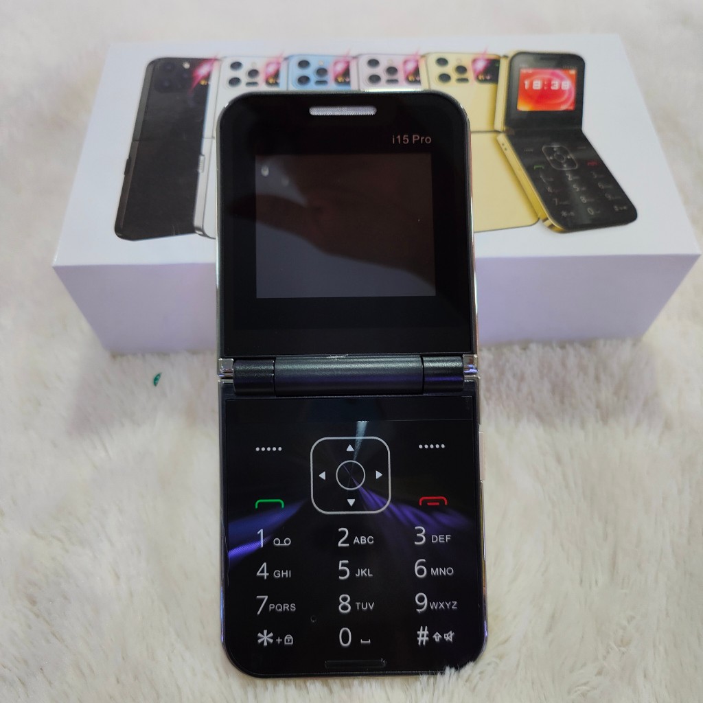 Điện thoại nắp gập i15pro bàn phím