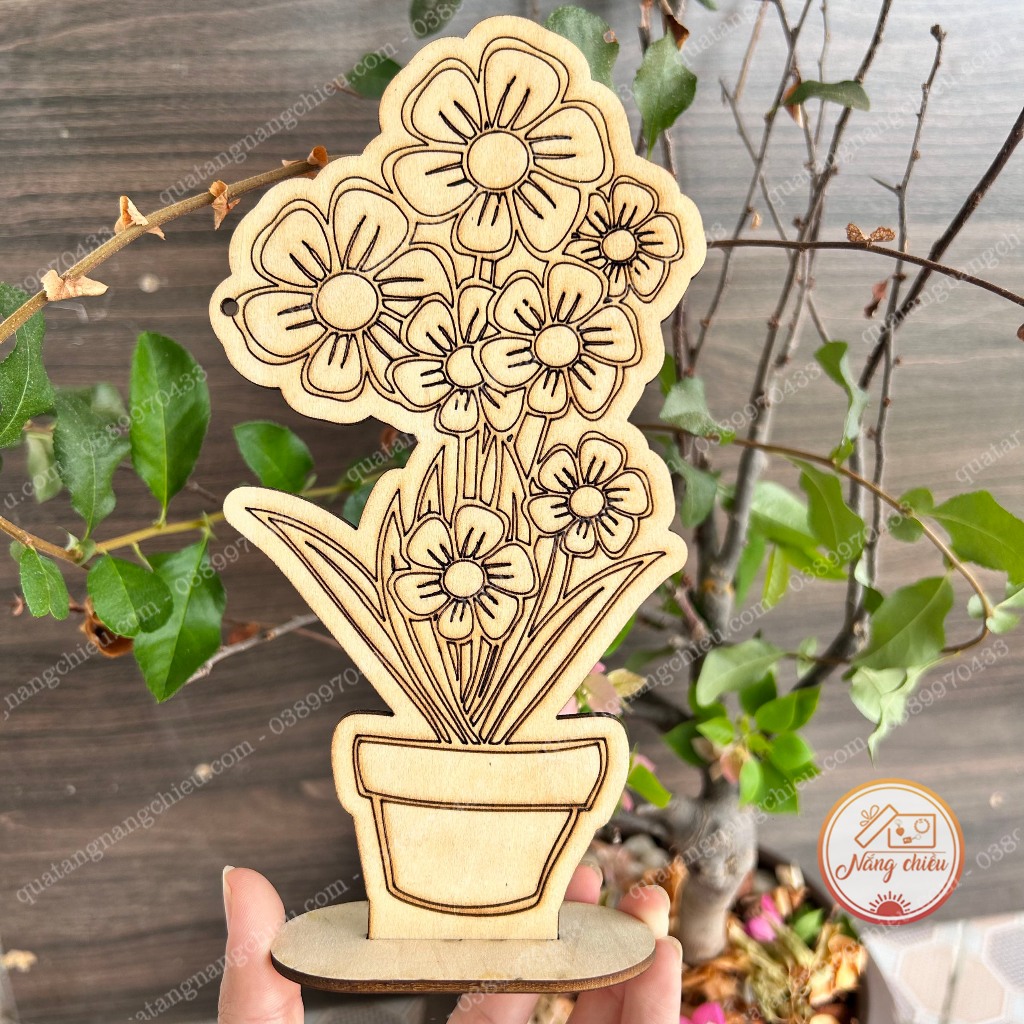 Hoa gỗ tô màu thích hợp làm quà tặng, trang trí, decor có kèm chân đế gỗ để bàn - Nhận làm hình theo yêu cầu
