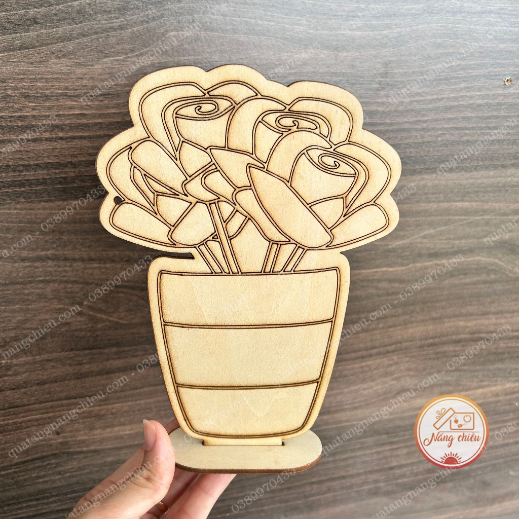 Hoa gỗ tô màu thích hợp làm quà tặng, trang trí, decor có kèm chân đế gỗ để bàn - Nhận làm hình theo yêu cầu