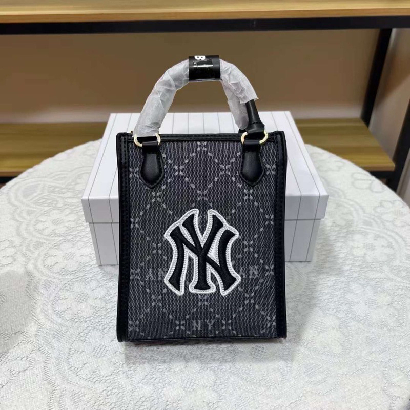 𝗧𝘂́𝗶 𝗠𝗟𝗕 𝗖𝗹𝗮𝘀𝘀𝗶𝗰 𝗠𝗼𝗻𝗼𝗴𝗿𝗮𝗺 𝗝𝗮𝗰𝗾𝘂𝗮𝗿𝗱 𝗡𝗬 𝗬𝗮𝗻𝗸𝗲𝗲𝘀