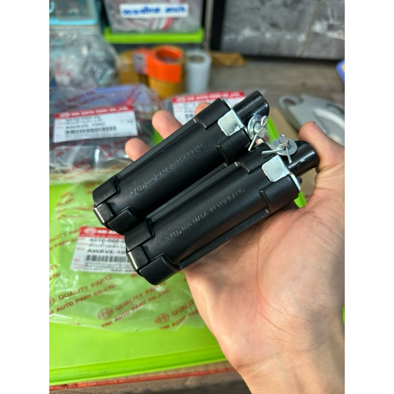 Cao su chân sau HONDA WAVE THAILAND HMA
