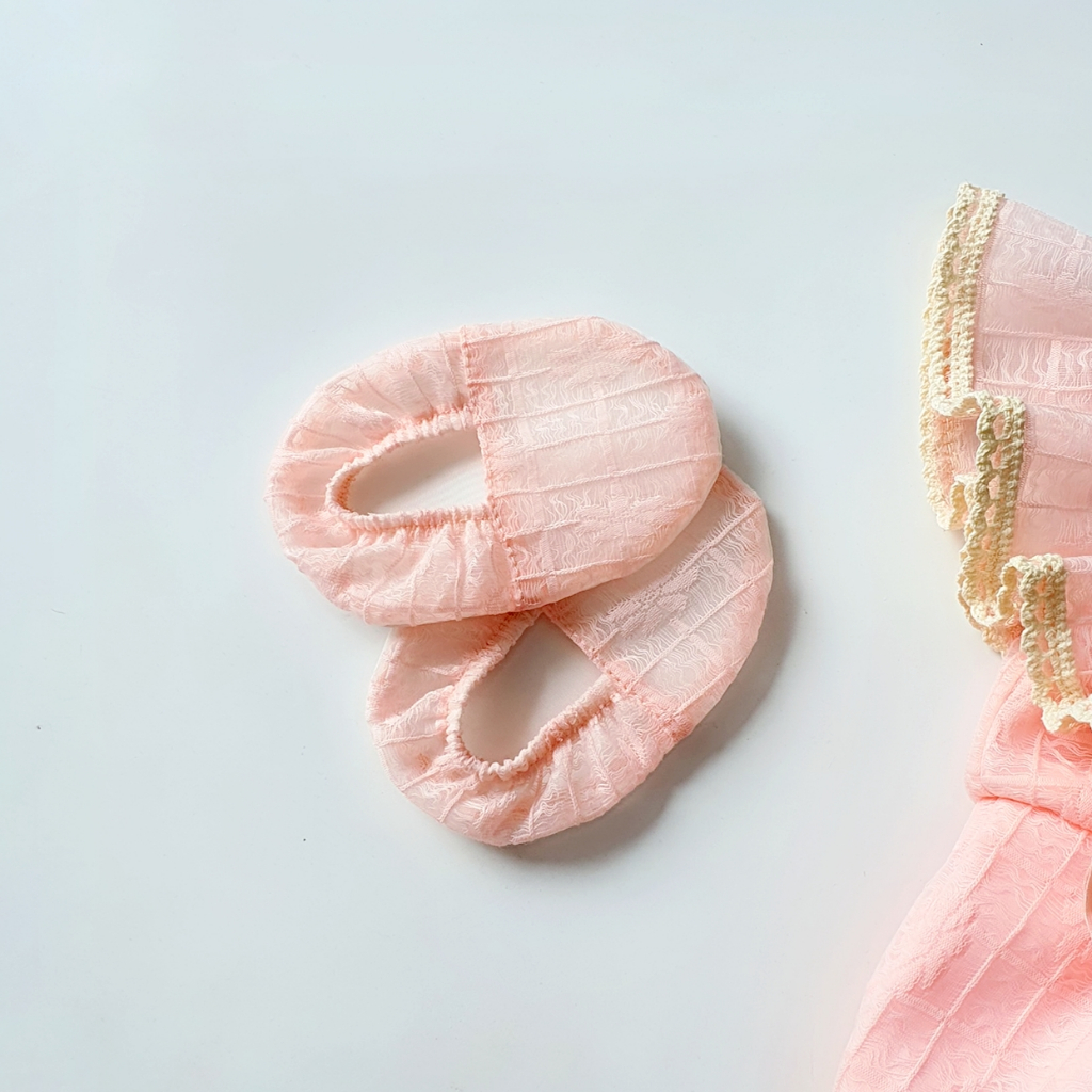 Bodysuit cho bé gái sơ sinh RIOKIDS, quần áo đầy tháng thôi nôi sát nách ren Nhật hồng xinh xắn BD140