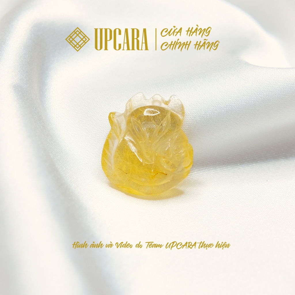 Mặt dây chuyền hồ ly ôm hoa mẫu đơn chất liệu thachanh tóc vàng thiên nhiên UPCARA