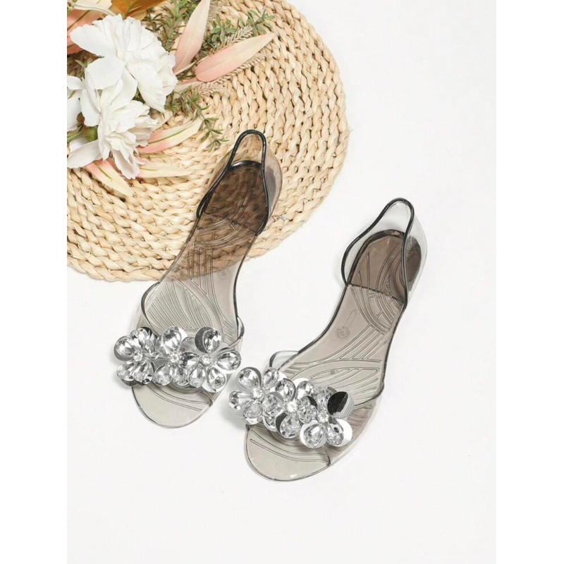 Giày nhựa đi mưa