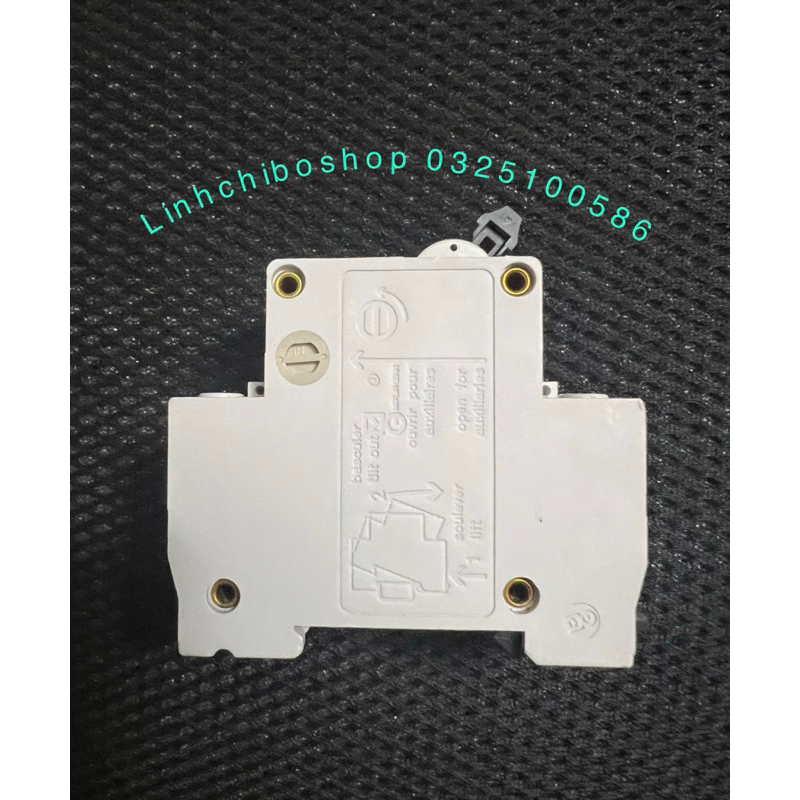 Aptomat Schneider sale sập sàn