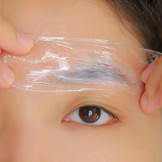 NILON Ủ TÊ TRONG DỤNG CỤ PHUN XĂM THẨM MỸ