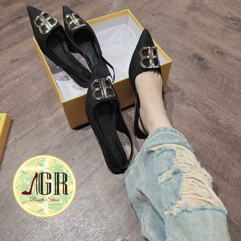 Sandal nỉ mũi nhọn khoá BB quai hậu thun