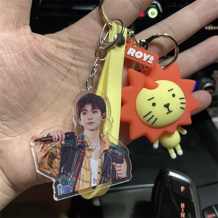 Móc khóa ROY6 Vương Nguyên TFBOYS