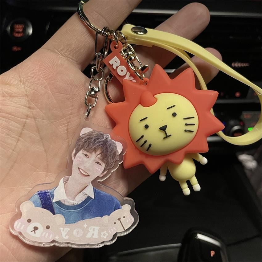 Móc khóa ROY6 Vương Nguyên TFBOYS