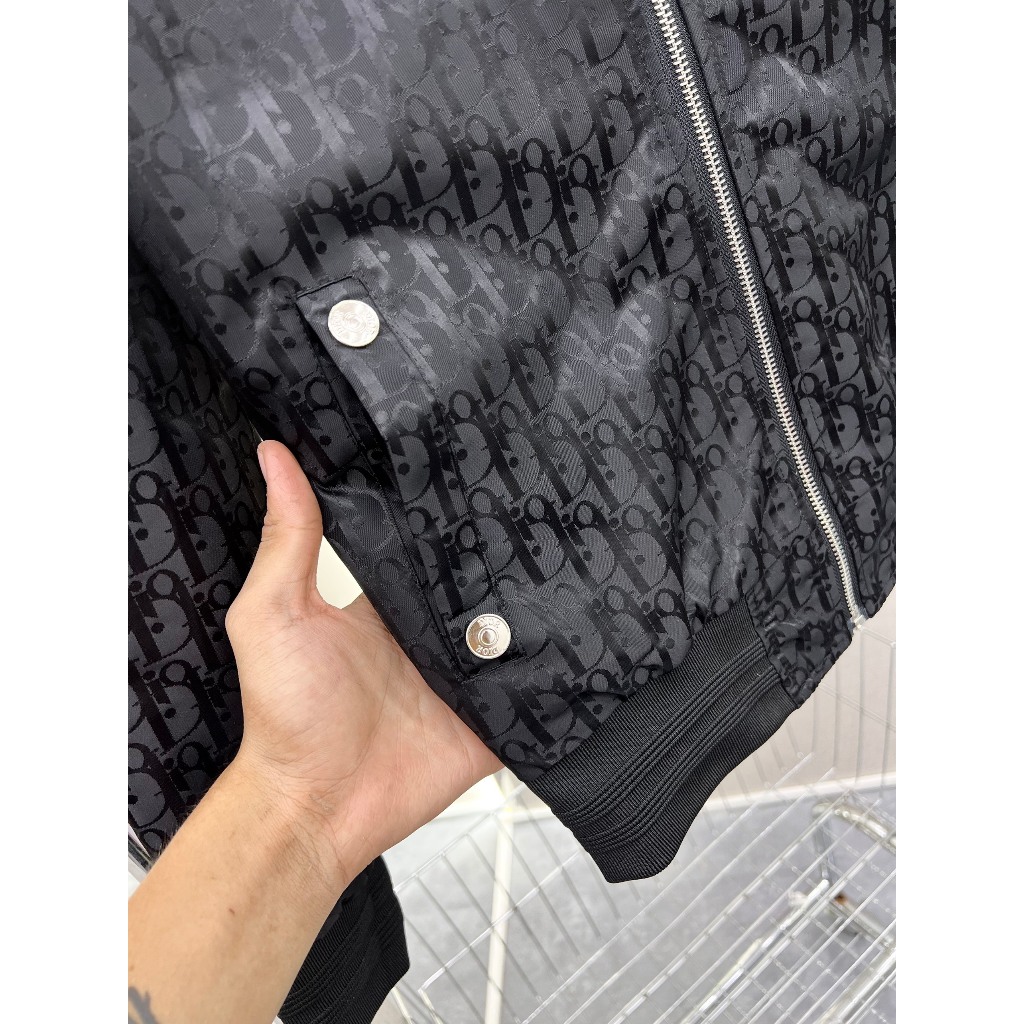 Áo Khoác Bomber DIO Logo Thêu Cực Net - Áo Nỉ Bomber DIO Logo Siêu Hot