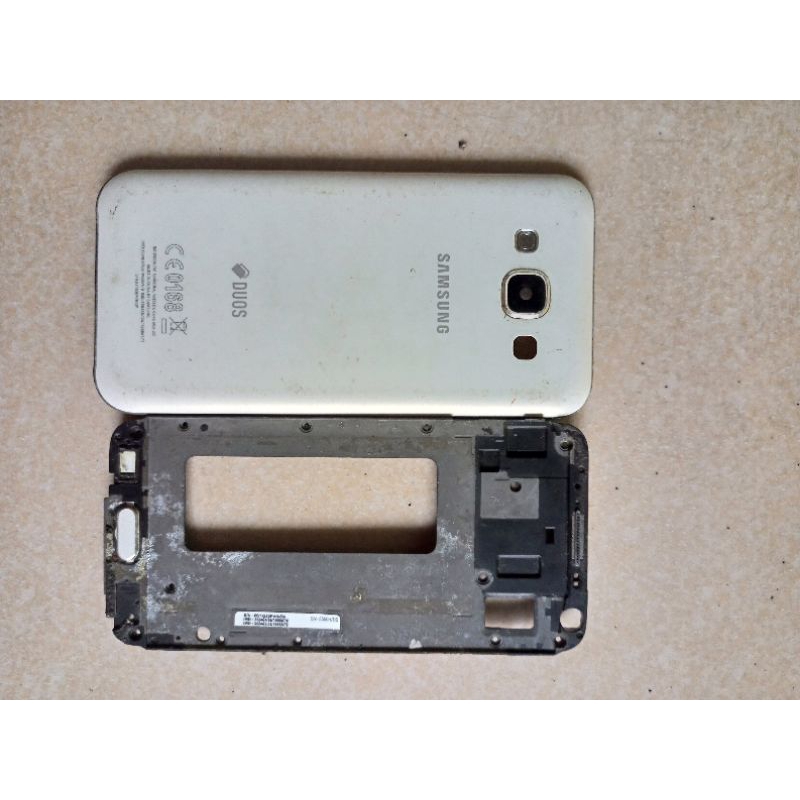 Nắp Lưng Và Sườn Trong Samsung Galaxy e500