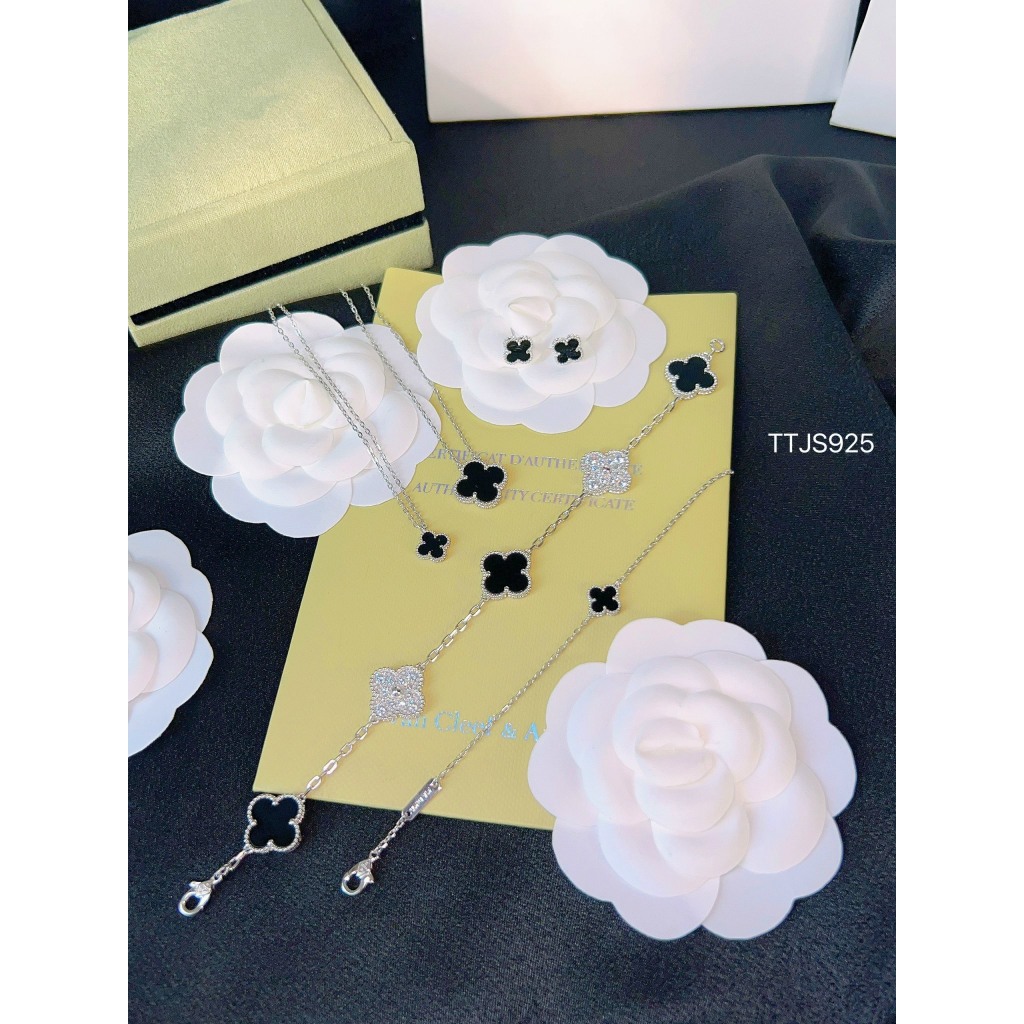 Bộ Trang Sức Nữ Hoa Đen Viền Trắng HD Jewelry - Set Bao Gồm Dây Chuyền, Bông Tai, Lắc Tay , Quý Phái