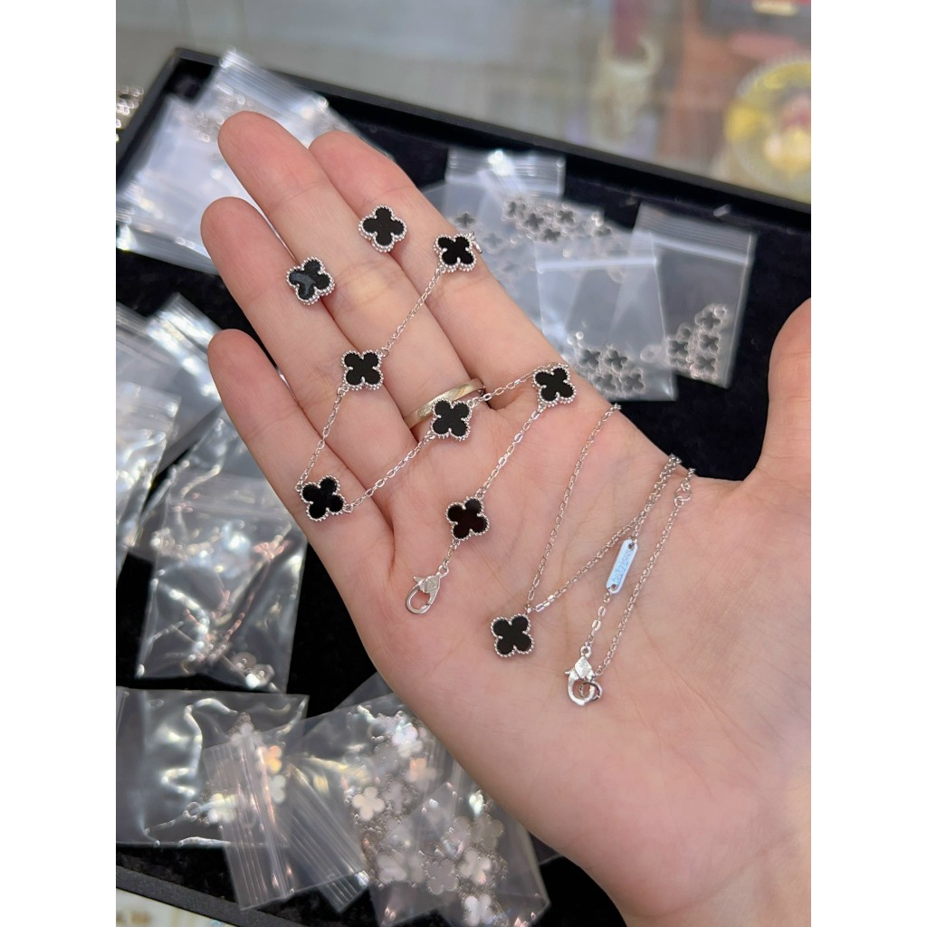 Bộ Trang Sức Nữ Hoa Đen Viền Trắng HD Jewelry - Set Bao Gồm Dây Chuyền, Bông Tai, Lắc Tay , Quý Phái